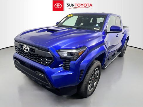 Used 2025 Toyota Tacoma TRD Sport image 9