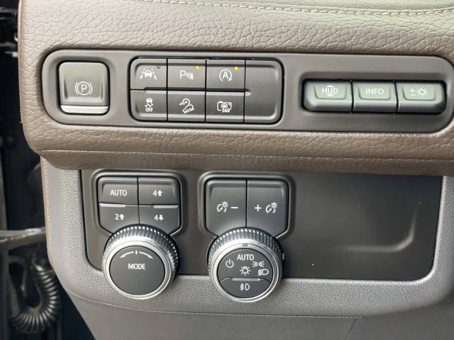 Used 2023 GMC Yukon Denali AWD/4WD image 19