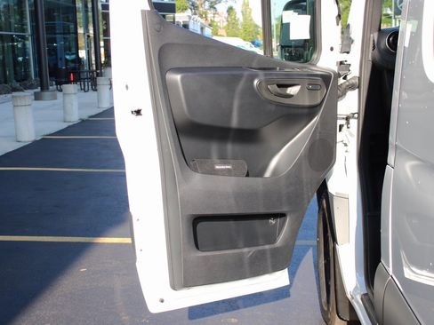 Used 2025 Mercedes-Benz Sprinter 2500 image 8