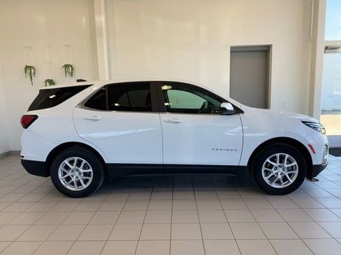 Used 2023 Chevrolet Equinox LT AWD/4WD image 34
