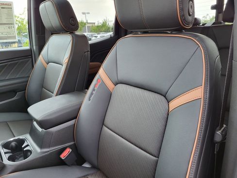 New 2026 GMC Canyon AT4 w/ Technology Plus Package image 15