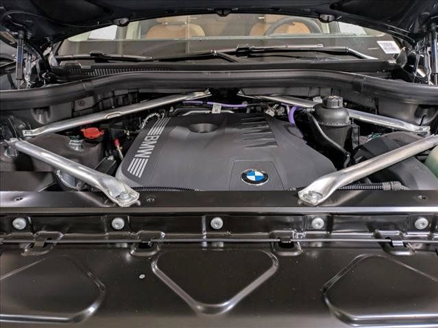 Used 2026 BMW X7 xDrive40i AWD/4WD image 19