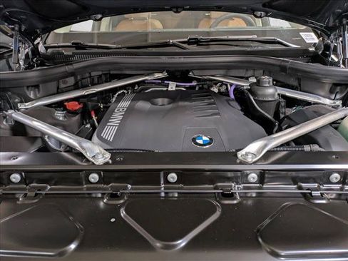 Used 2026 BMW X7 xDrive40i AWD/4WD image 19