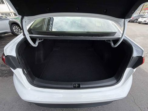 Used 2023 Toyota Corolla LE image 21