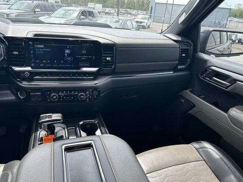 Used 2022 Chevrolet Silverado 1500 ZR2 w/ Technology Package AWD/4WD image 20