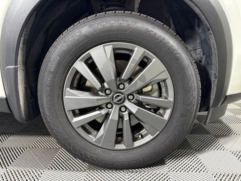 Used 2024 Nissan Pathfinder S AWD/4WD image 11