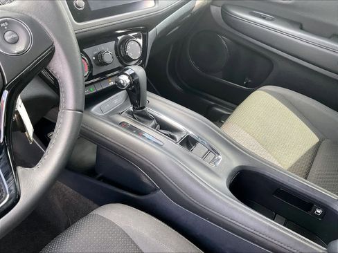 Used 2019 Honda HR-V Sport image 18