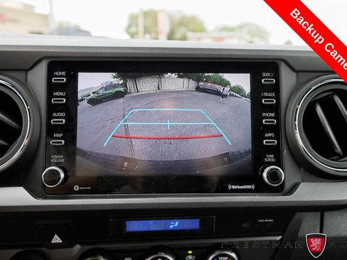 Used 2022 Toyota Tacoma TRD Off-Road w/ Black Out Package (TMS) AWD/4WD image 4