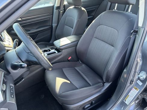 Used 2024 Nissan Altima 2.5 SV image 22