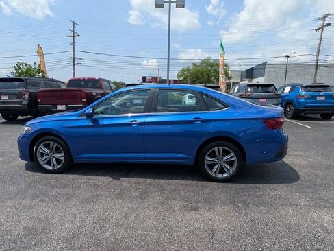 Used 2024 Volkswagen Jetta SE FWD image 6