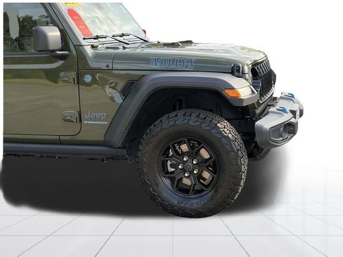 Used 2024 Jeep Wrangler Unlimited AWD/4WD image 8