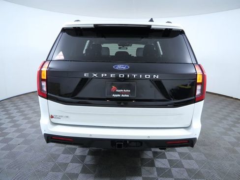 Certified 2025 Ford Expedition Active AWD/4WD image 5