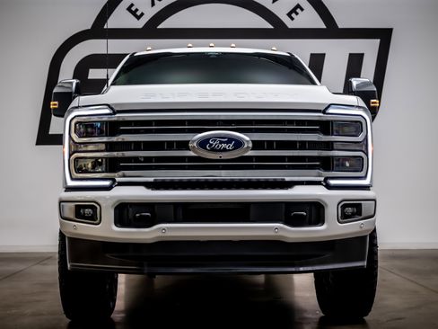 Used 2026 Ford F350 Platinum w/ Platinum Plus Package image 3