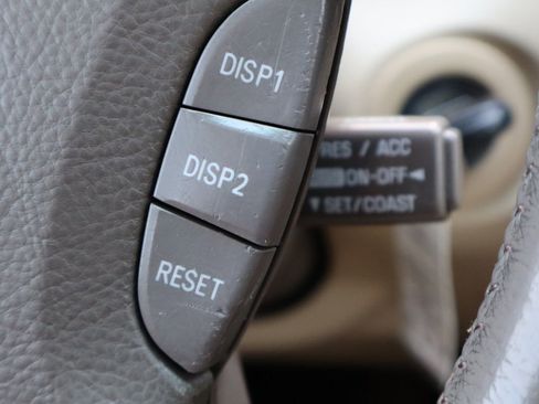 Used 2004 Lexus LS 430 image 31