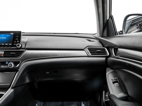 Used 2019 Honda Accord Hybrid image 17