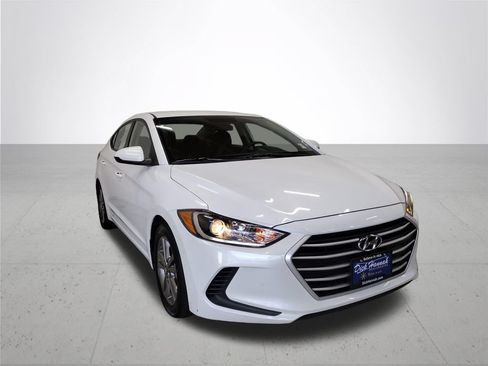 Used 2018 Hyundai Elantra SEL FWD image 4
