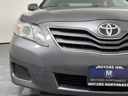 Used 2011 Toyota Camry LE w/ LE Extra-Value Pkg FWD image 3