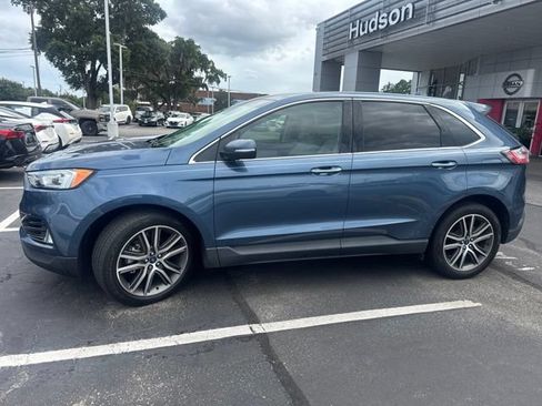 Used 2019 Ford Edge Titanium FWD image 6