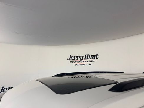 Used 2023 Jeep Grand Cherokee Altitude RWD image 6