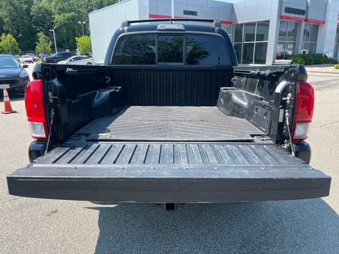 Used 2019 Toyota Tacoma SR w/ SR Convenience Package AWD/4WD image 5