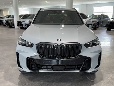New 2026 BMW X5 sDrive40i w/ M Sport Package RWD image 2