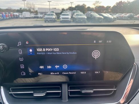 New 2026 Chevrolet Trax RS w/ Driver Confidence Package image 13