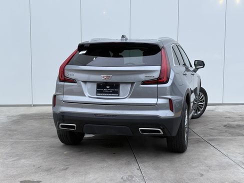 Used 2024 Cadillac XT4 Premium Luxury image 6