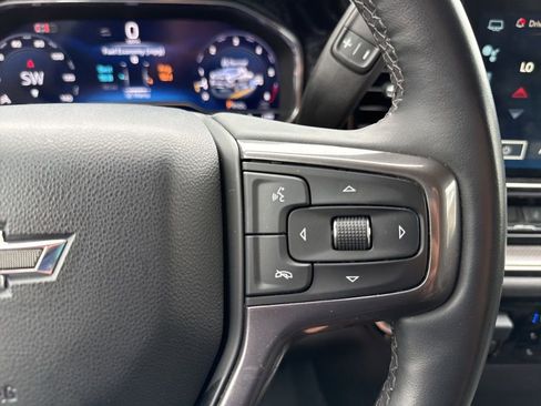 Used 2024 Chevrolet Silverado 2500 ZR2 w/ Technology Package image 25