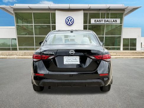 Used 2025 Nissan Sentra SV image 4
