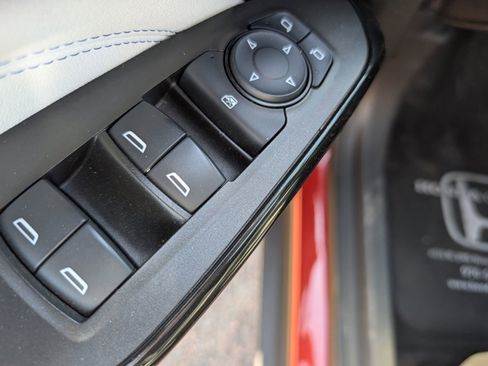 Used 2024 Chevrolet Trax LT w/ Driver Confidence Package image 14