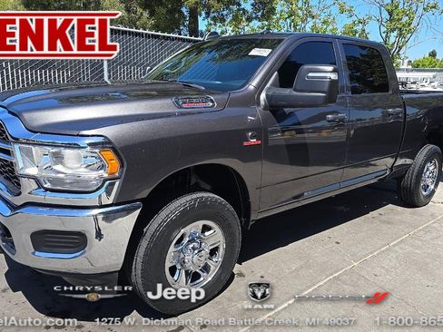 Used 2024 RAM 2500 Tradesman w/ Chrome Appearance Group AWD/4WD image 1