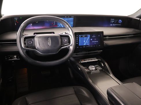 Used 2025 Lincoln Nautilus Reserve w/ Jet Appearance Package AWD/4WD image 2