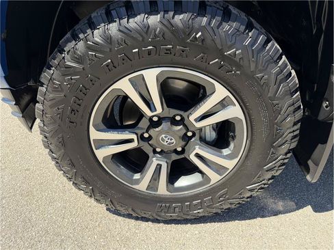 Used 2017 Toyota Tacoma TRD Sport w/ Tow Package RWD image 20