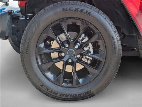 Used 2024 Jeep Wrangler Unlimited Sahara w/ Safety Group AWD/4WD image 22