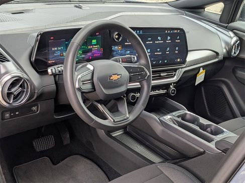 New 2026 Chevrolet Equinox EV LT image 9