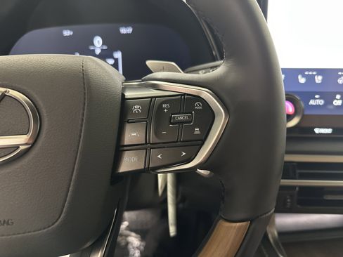 New 2026 Lexus RX 450h AWD image 22