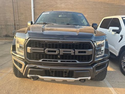 Used 2019 Ford F150 Raptor w/ Equipment Group 802A Luxury AWD/4WD image 2