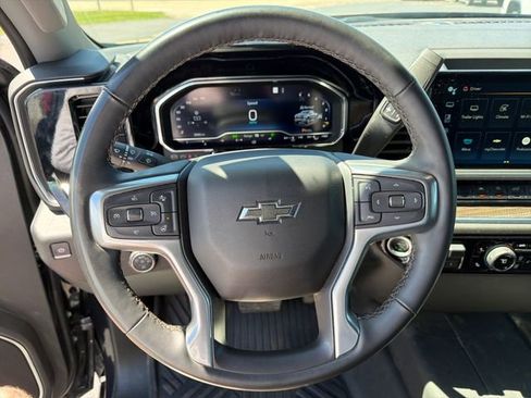 Used 2024 Chevrolet Silverado 1500 RST AWD/4WD image 21