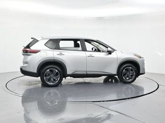 Used 2025 Nissan Rogue SV FWD video 2