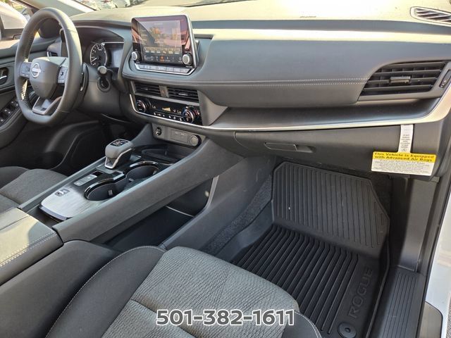 Certified 2026 Nissan Rogue SV w/ Cold Weather Package FWD image 17