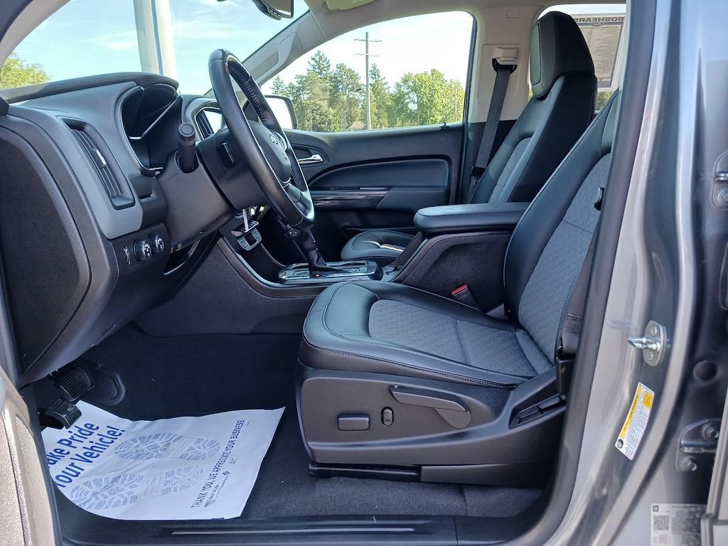 Used 2019 Chevrolet Colorado Z71 AWD/4WD image 17