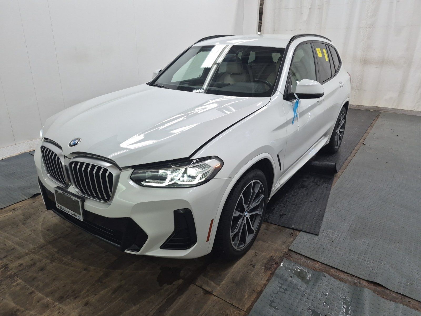 Used 2023 BMW X3 xDrive30i AWD/4WD image 1