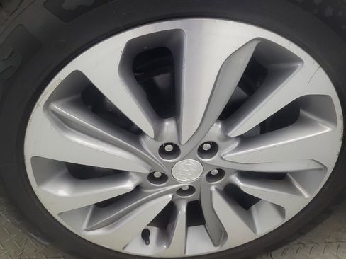 Used 2020 Buick Encore Preferred FWD image 31