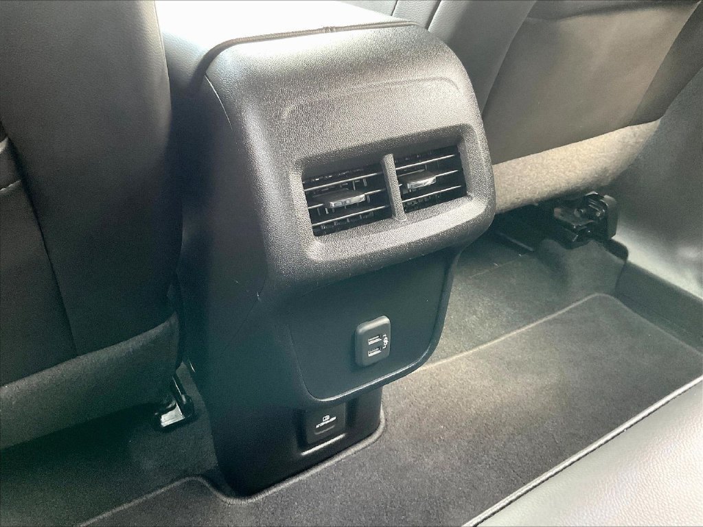 Used 2020 Chevrolet Equinox Premier w/ Premier Redline Edition FWD image 12