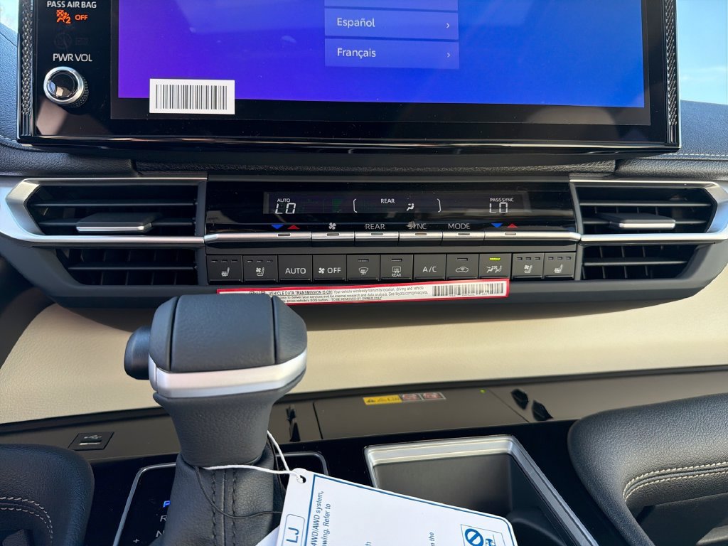 Used 2026 Toyota Sienna Platinum AWD/4WD image 24