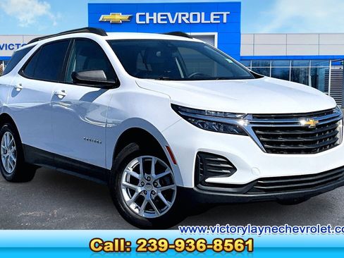 Certified 2024 Chevrolet Equinox LS w/ LS Convenience Package FWD image 1