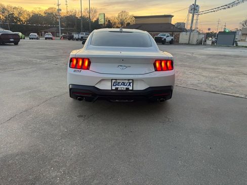 Used 2025 Ford Mustang Coupe w/ Wheel & Stripe Package image 6