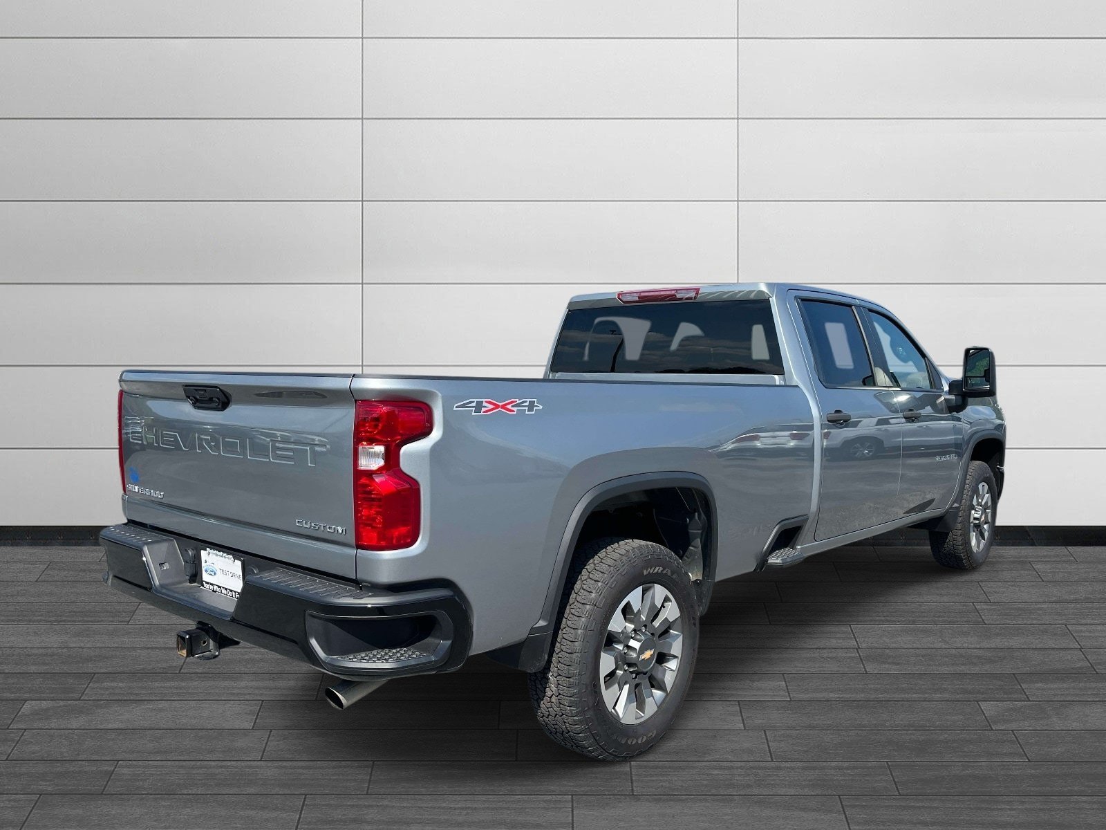 Used 2025 Chevrolet Silverado 2500 Custom w/ Custom Convenience Package AWD/4WD image 3