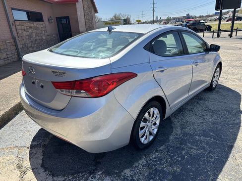 Used 2011 Hyundai Elantra GLS FWD image 9