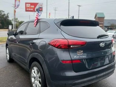 Used 2019 Hyundai Tucson SE image 2